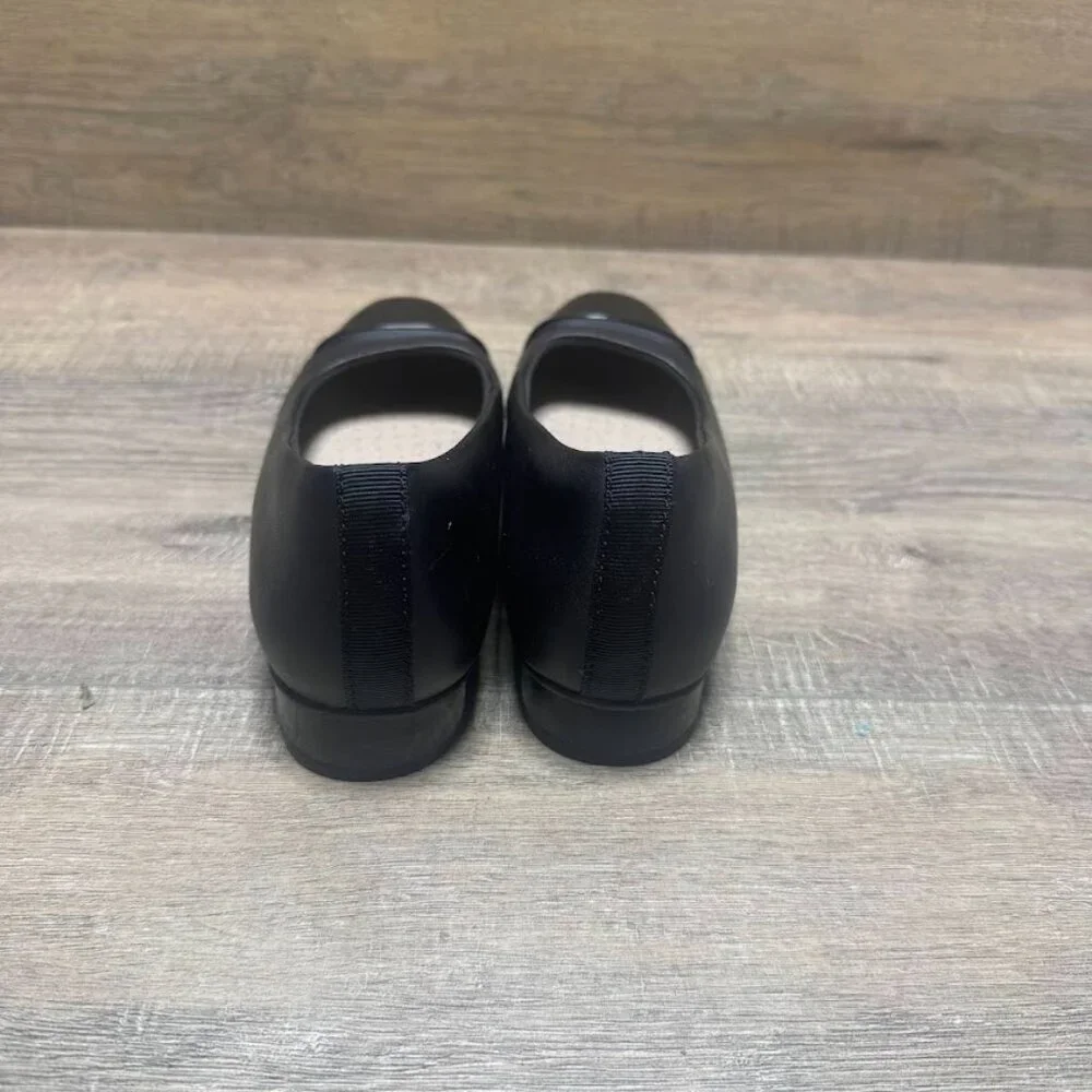 Clarks Juliet Monte Shiny Cap Toe Low Heel Shoe Women's Size 7